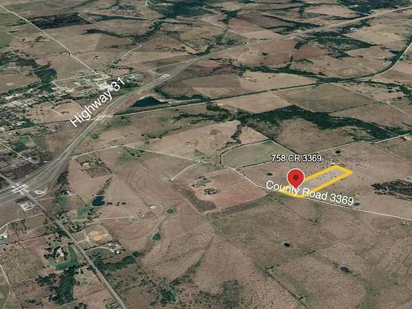 11.1 Acres of Land for Sale in Hubbard, Texas