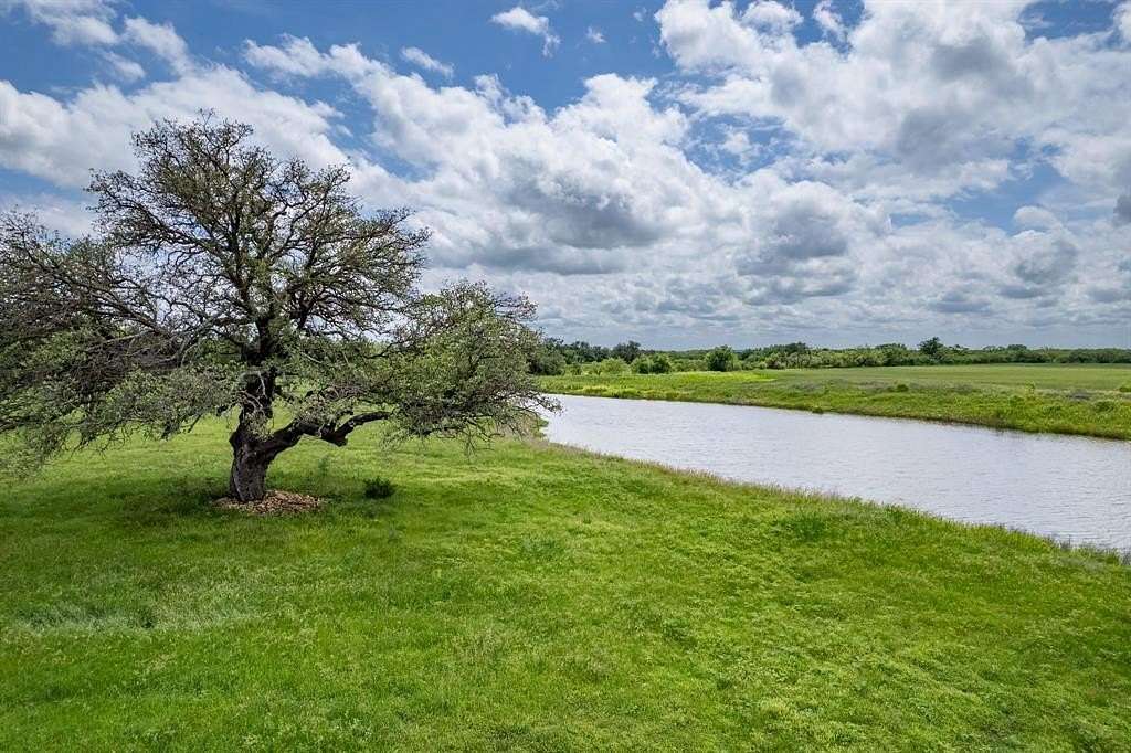 26 Acres of Agricultural & Residential Land for Sale in Santa Anna, Texas