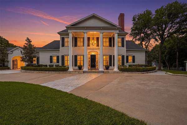 3.16 Acres of Land with Home for Sale in Fort Worth, Texas