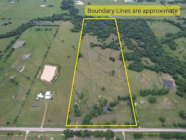 34.1 Acres of Agricultural Land for Sale in Sulphur Springs, Texas