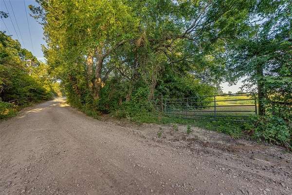 10.7 Acres of Land for Sale in Leonard, Texas