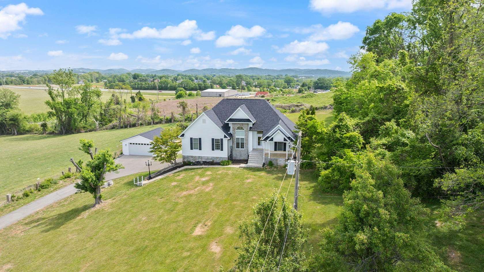 2.33 Acres of Land with Home for Sale in Somerset, Kentucky