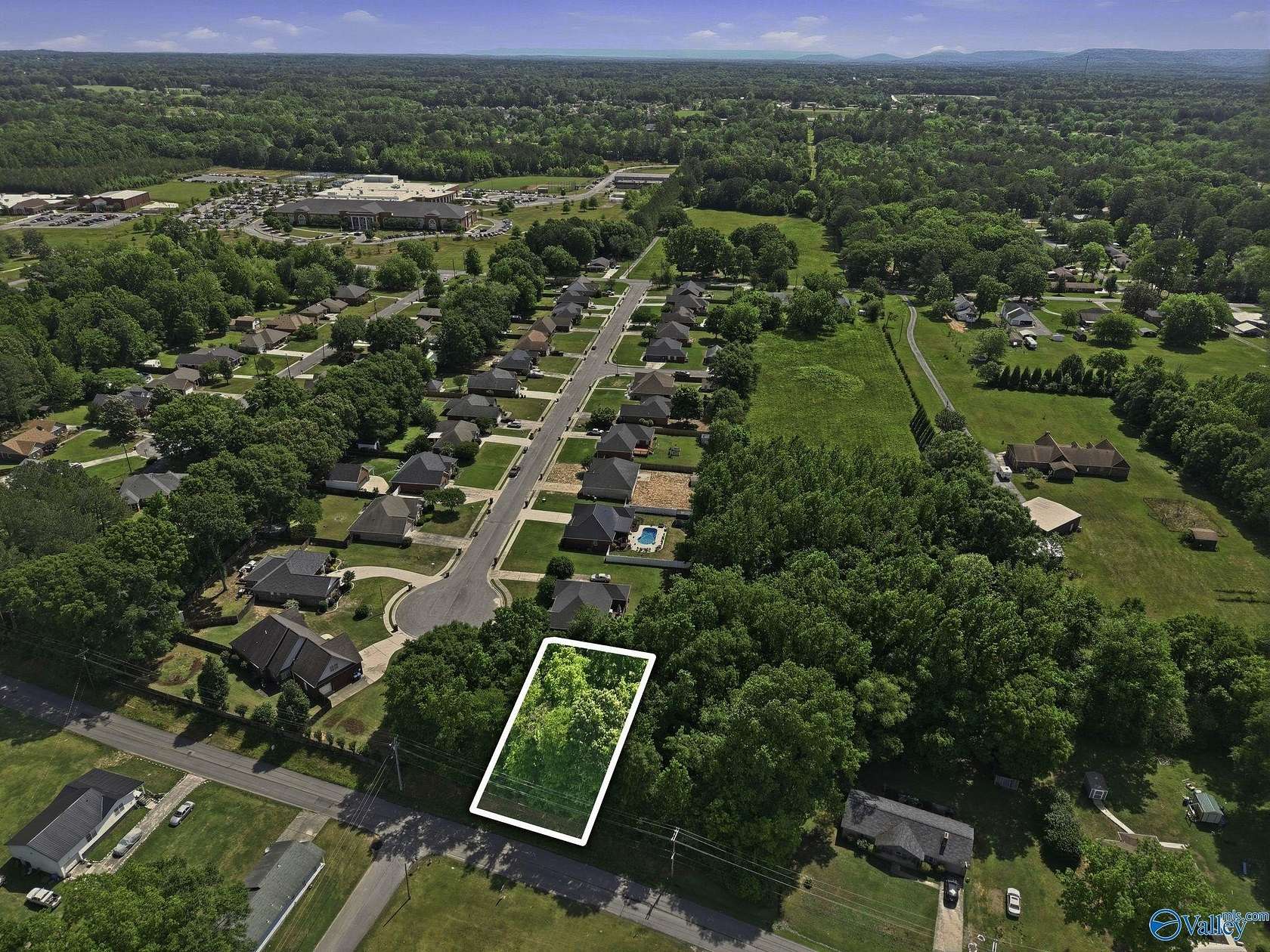 0.1 Acres of Land for Sale in Hartselle, Alabama