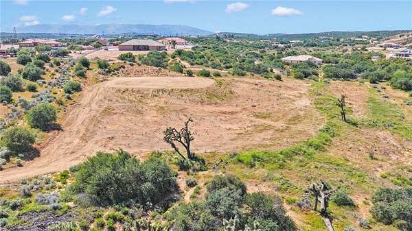 2 Acres of Residential Land for Sale in Oak Hills, California