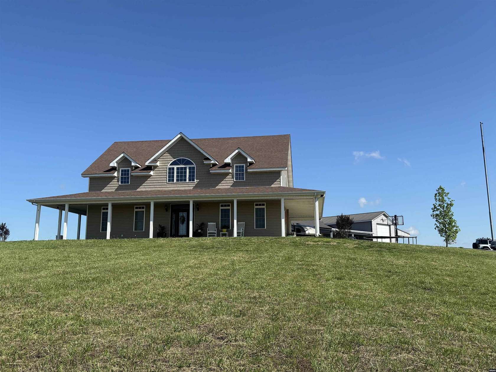 13 Acres of Land with Home for Sale in Fulton, Kentucky