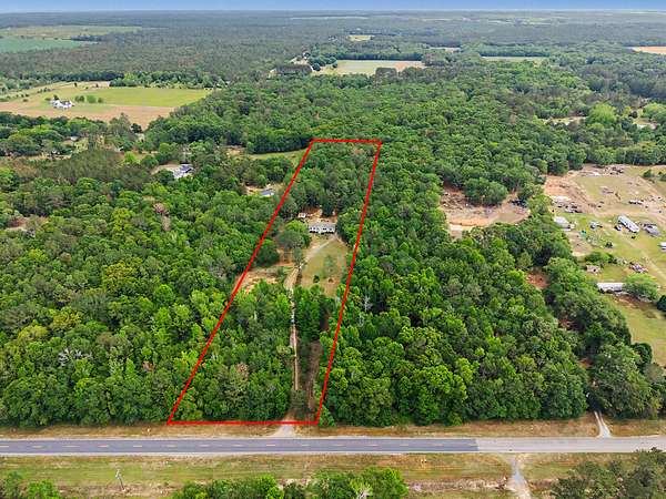 5.8 Acres of Land with Home for Sale in Albany, Georgia