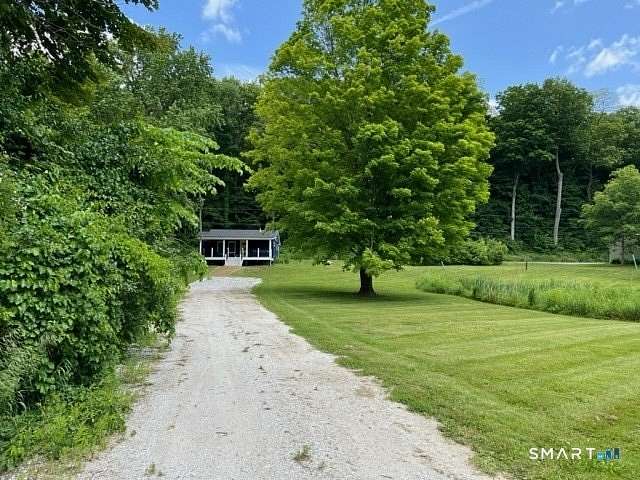 1.55 Acres of Land with Home for Lease in North Canaan Town, Connecticut