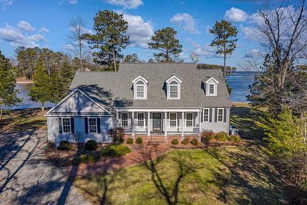 2.52 Acres of Land with Home for Sale in Reedville, Virginia