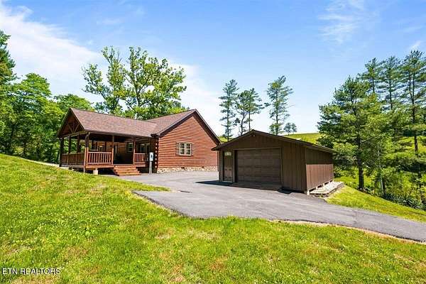 17 Acres of Recreational Land with Home for Sale in La Follette, Tennessee