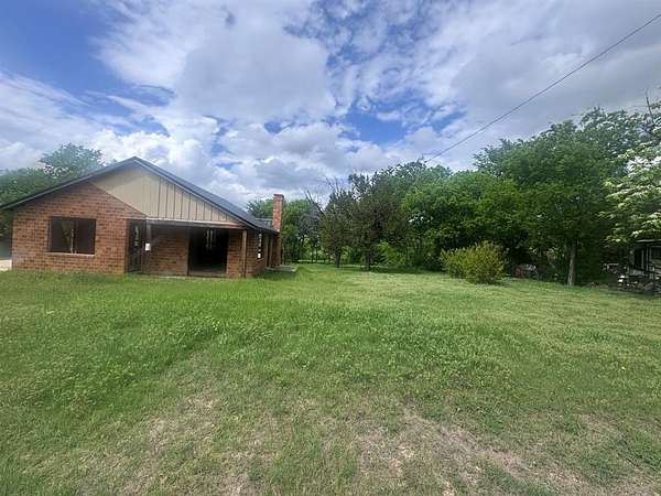 2.24 Acres of Mixed-Use Land for Sale in Decatur, Texas