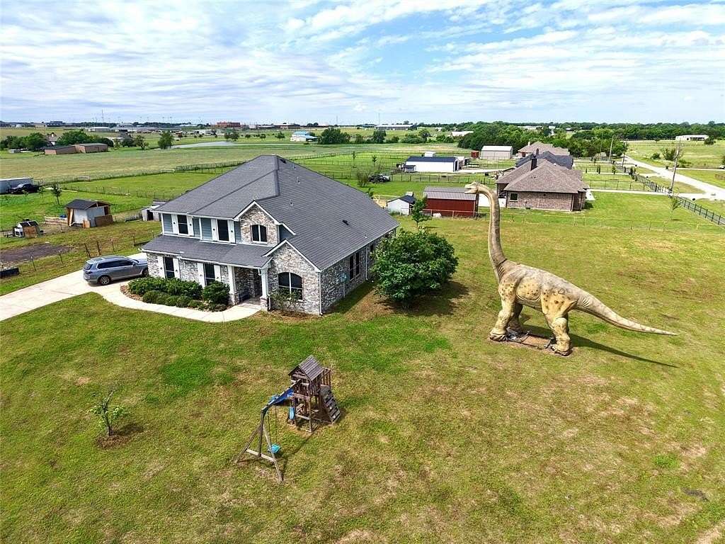 1.73 Acres of Land with Home for Sale in Nevada, Texas