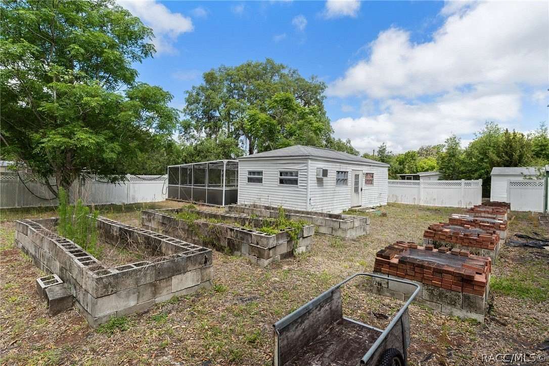 0.37 Acres of Land for Sale in Floral City, Florida