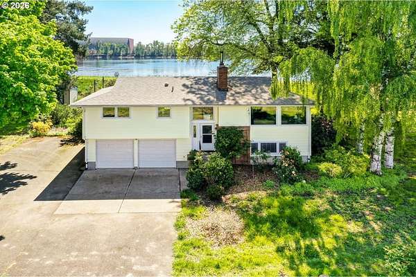5.56 Acres of Land with Home for Sale in Portland, Oregon