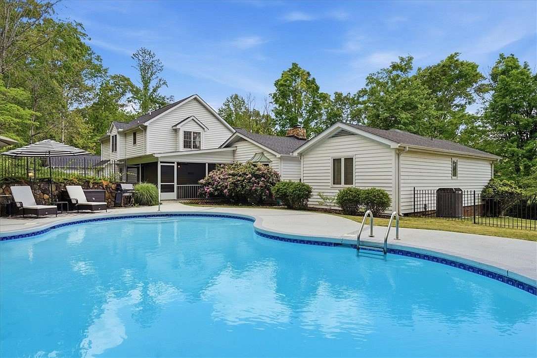16 Acres of Recreational Land with Home for Sale in Pickens, South Carolina