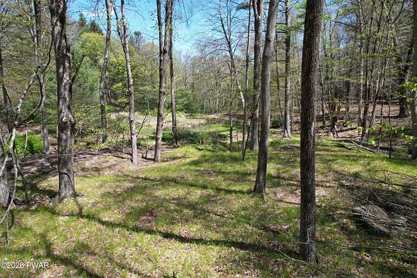 8 Acres of Residential Land for Sale in Dingmans Ferry, Pennsylvania
