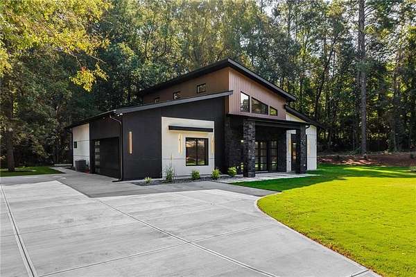 4 Acres of Land with Home for Sale in Winder, Georgia