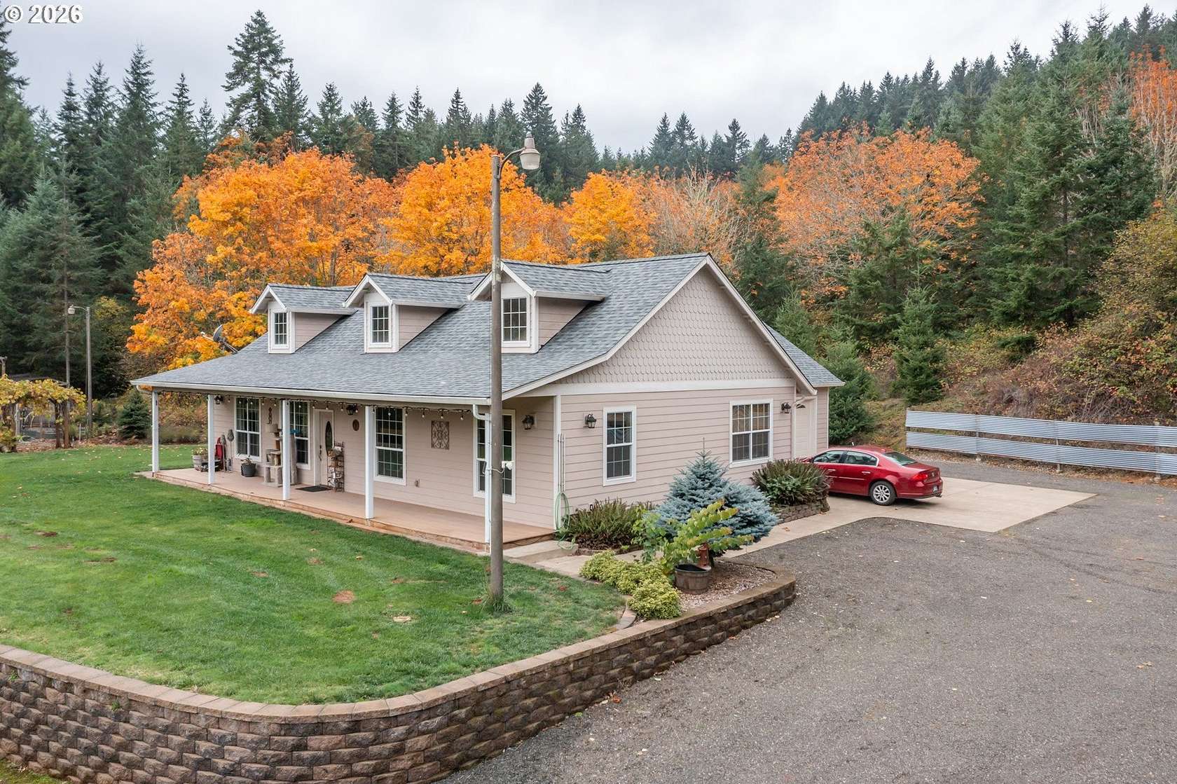 16.5 Acres of Land with Home for Sale in Monmouth, Oregon