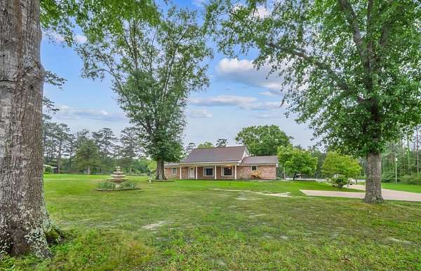 7 Acres of Land with Home for Sale in Nacogdoches, Texas