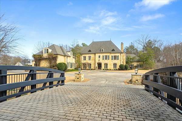 8.55 Acres of Land with Home for Sale in Germantown, Tennessee