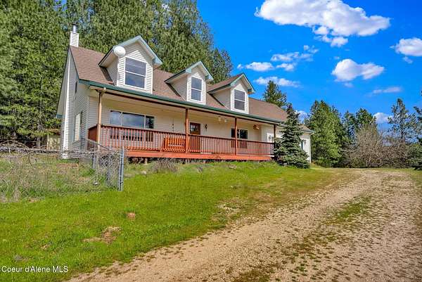 14 Acres of Land with Home for Sale in Harrison, Idaho