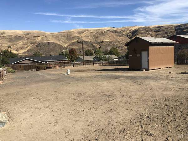 0.21 Acres of Residential Land for Sale in Asotin, Washington