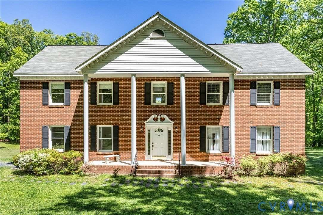 8.34 Acres of Land with Home for Sale in Columbia, Virginia