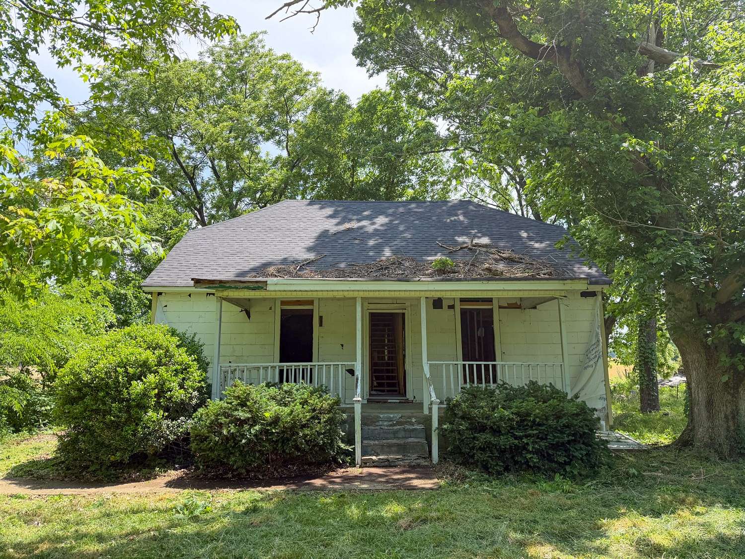 2.14 Acres of Land with Home for Auction in Christiana, Tennessee