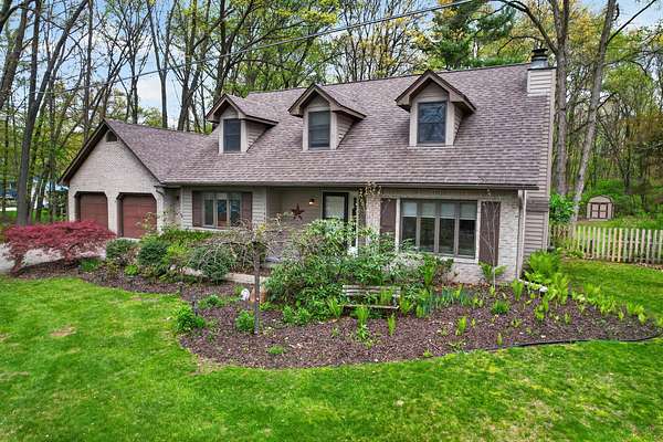 2 Acres of Land with Home for Sale in Pinckney, Michigan