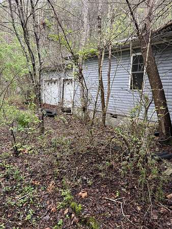 24.5 Acres of Land with Home for Sale in Barbourville, Kentucky