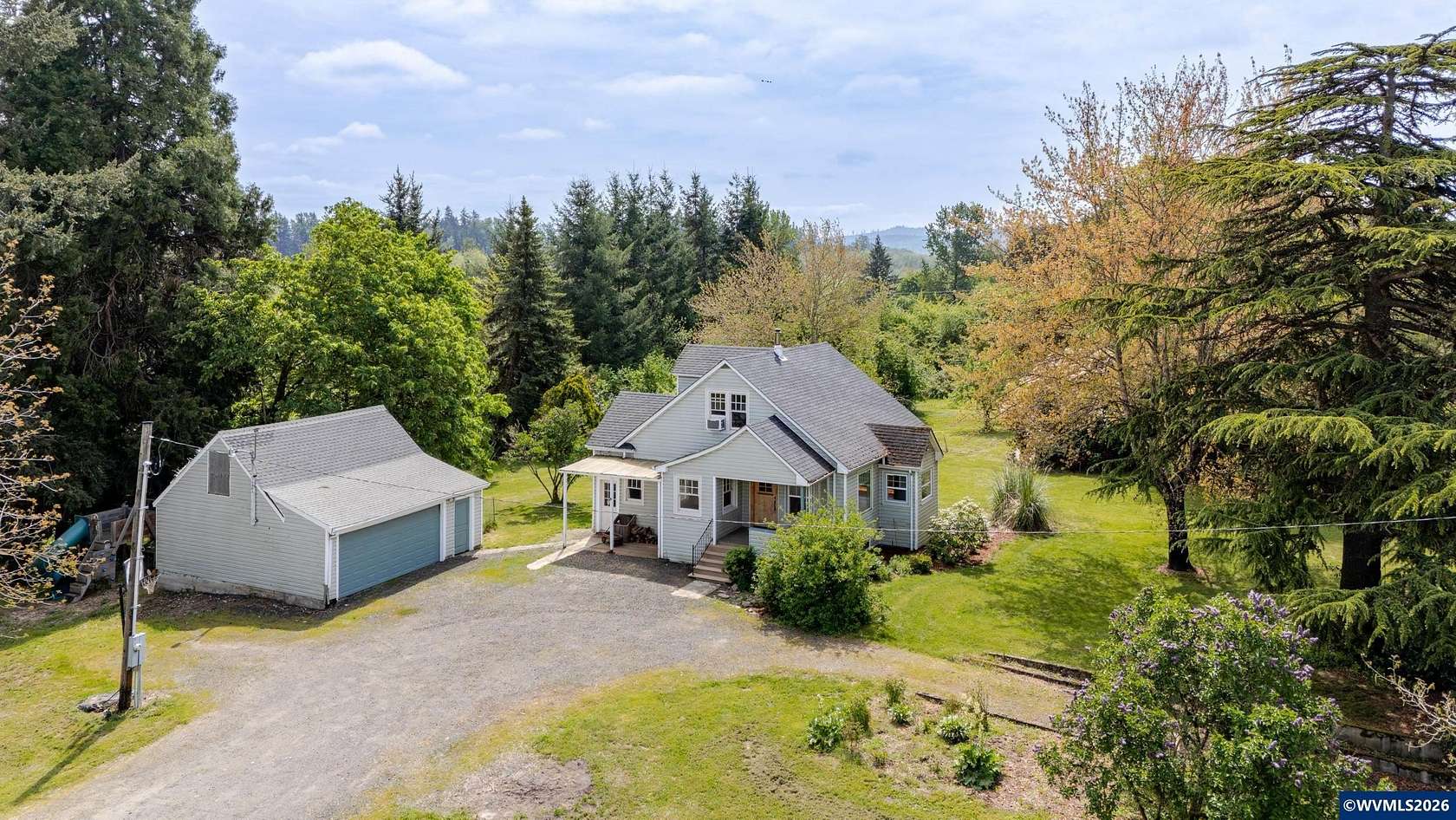 5 Acres of Land with Home for Sale in Lebanon, Oregon