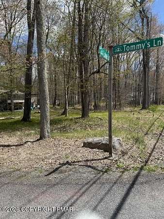 0.38 Acres of Residential Land for Sale in Pocono Lake, Pennsylvania