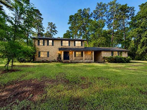 1.75 Acres of Land with Home for Sale in Lufkin, Texas