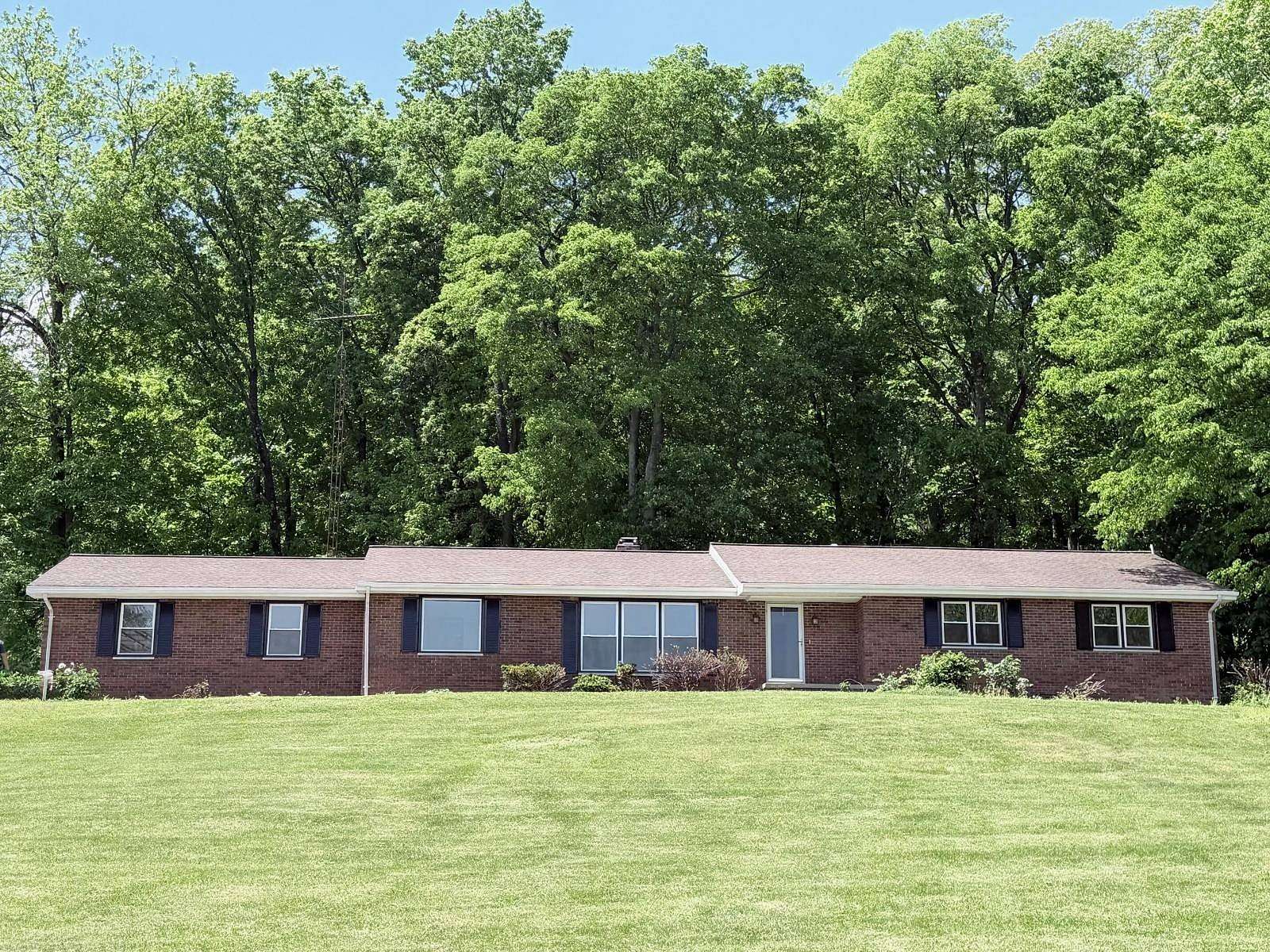 4 Acres of Land with Home for Sale in Grayville, Illinois