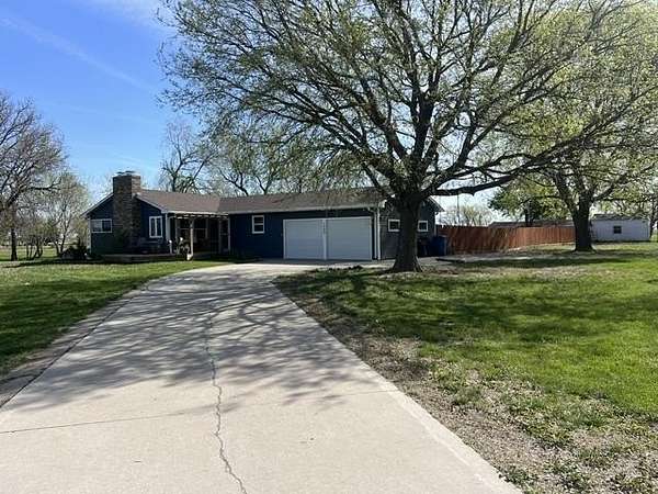 1.77 Acres of Land with Home for Sale in Vermillion, South Dakota
