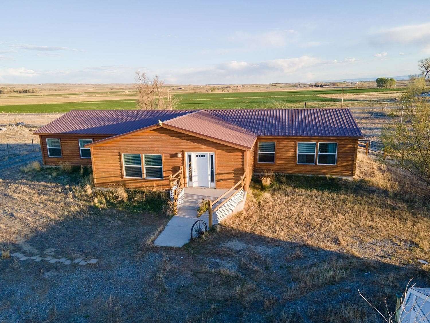 26.9 Acres of Land with Home for Sale in Riverton, Wyoming