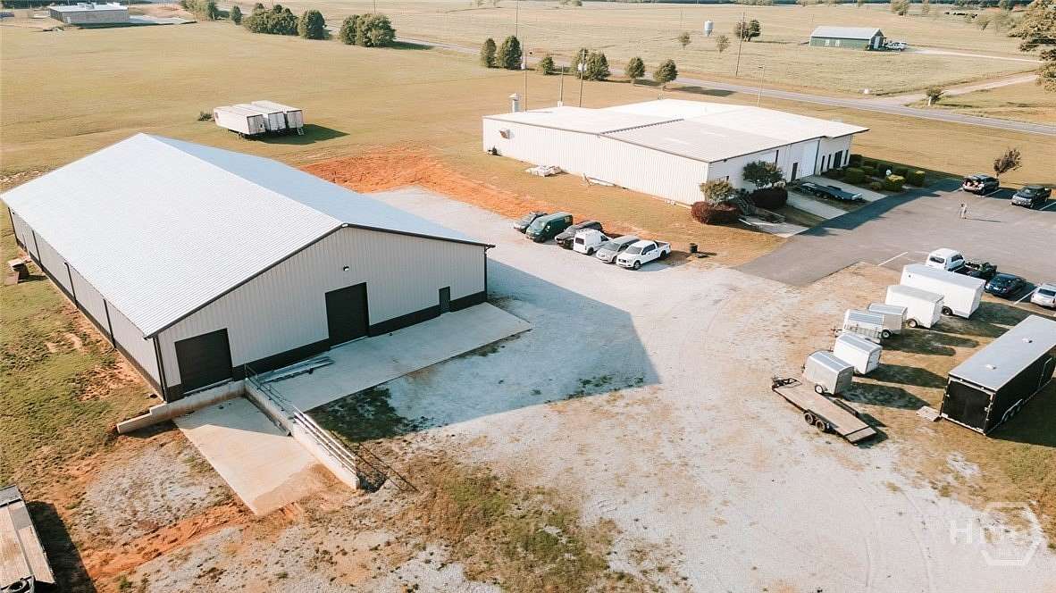 5.17 Acres of Improved Mixed-Use Land for Sale in Comer, Georgia