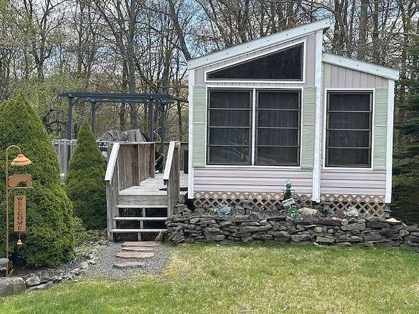0.24 Acres of Residential Land for Sale in Gouldsboro, Pennsylvania