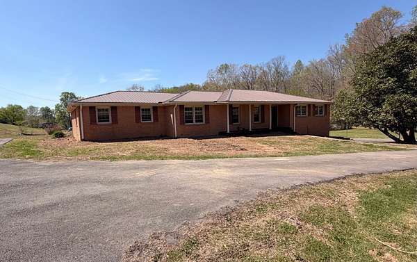 5.3 Acres of Land with Home for Sale in Dickson, Tennessee