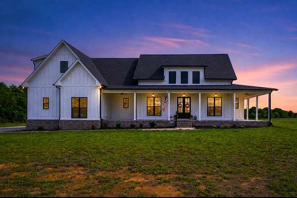 6.56 Acres of Land with Home for Sale in Chapel Hill, Tennessee