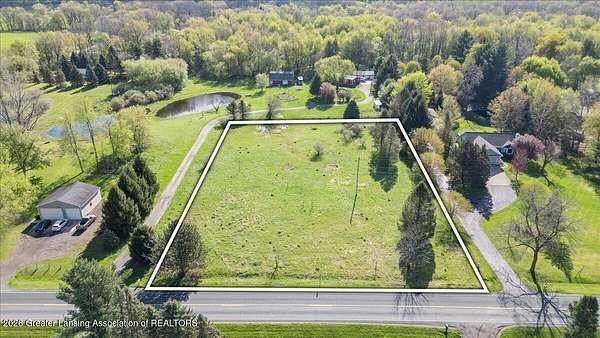 2 Acres of Residential Land for Sale in Bath, Michigan