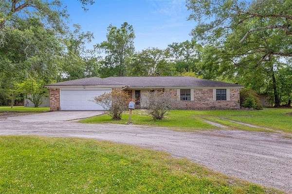 5.3 Acres of Land with Home for Sale in Vinton, Louisiana