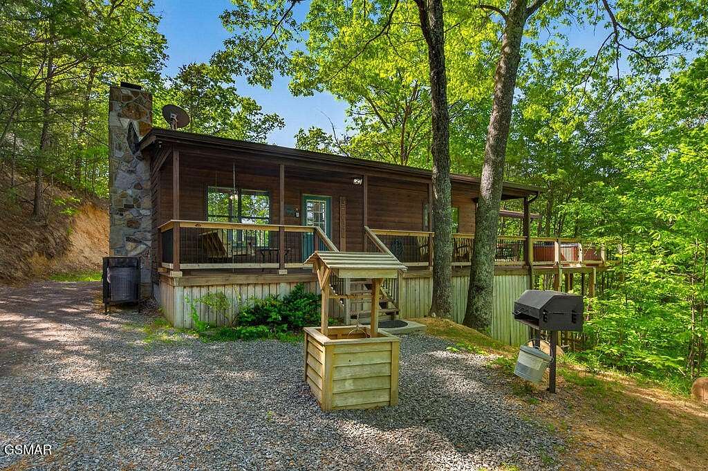 2.79 Acres of Land with Home for Sale in Sevierville, Tennessee