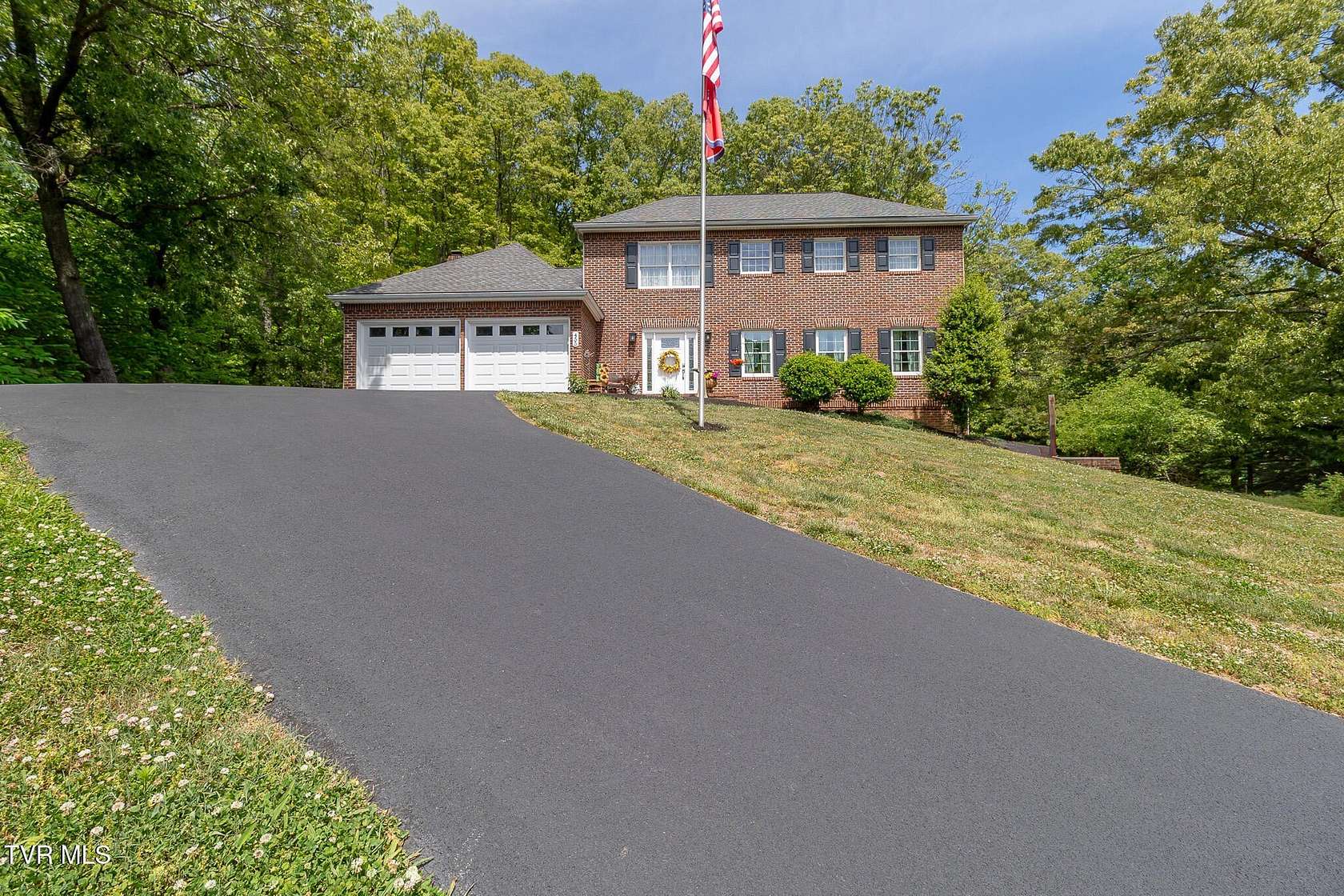 2.77 Acres of Land with Home for Sale in Kingsport, Tennessee