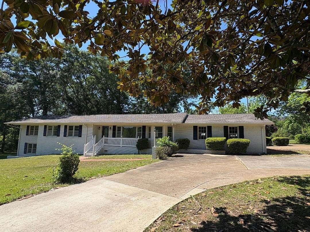 1.7 Acres of Land with Home for Sale in Jasper, Alabama
