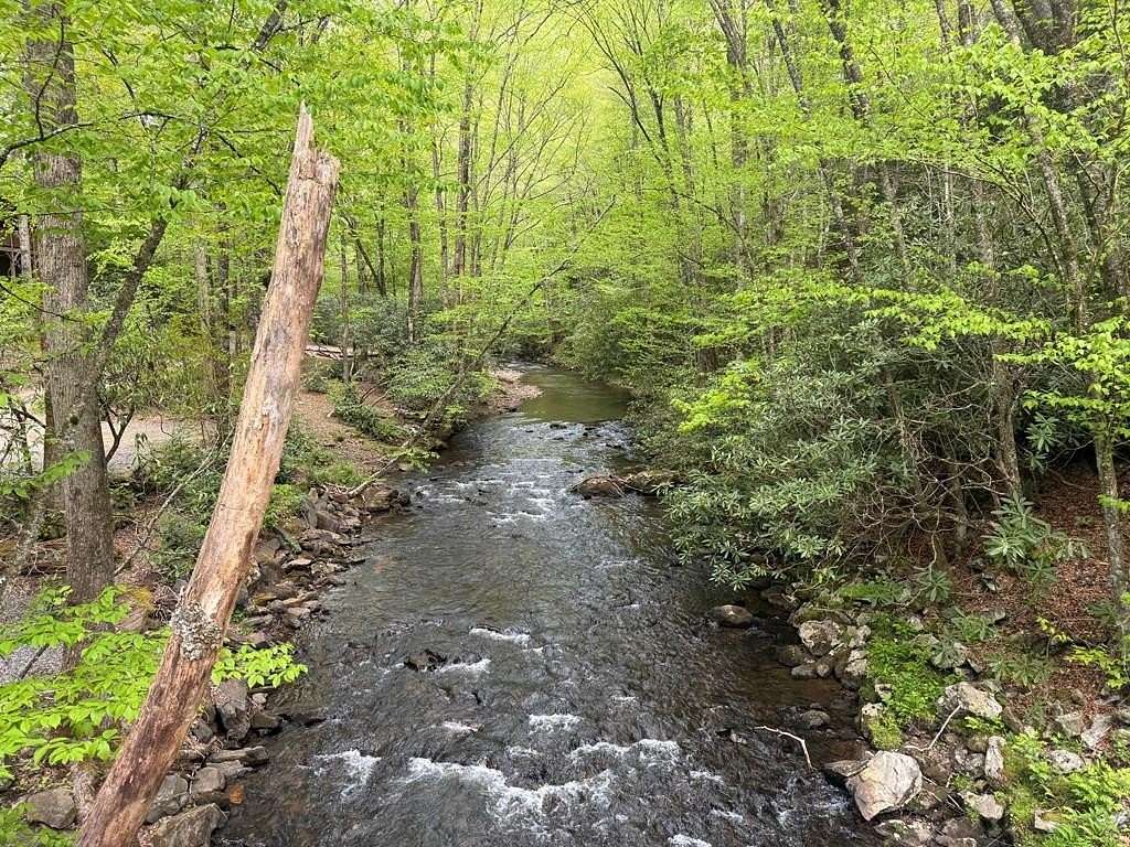 7.36 Acres of Mixed-Use Land for Sale in Hayesville, North Carolina