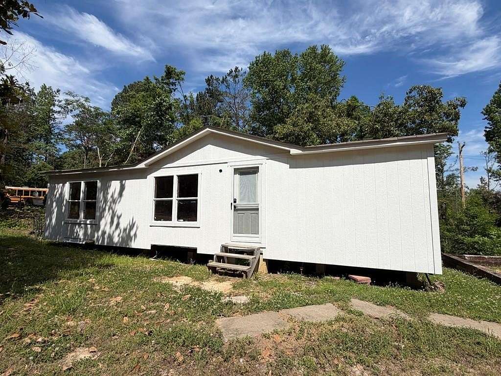 1.8 Acres of Land with Home for Sale in Como, Mississippi
