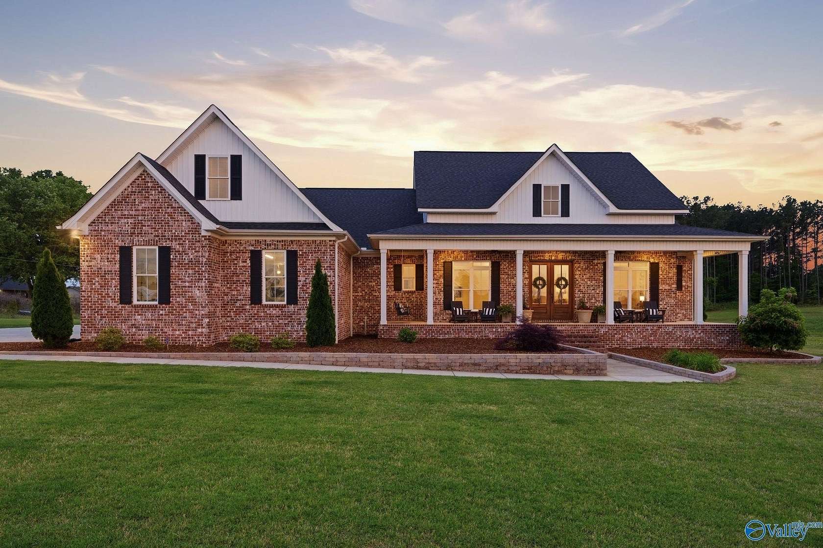 10.6 Acres of Land with Home for Sale in Harvest, Alabama