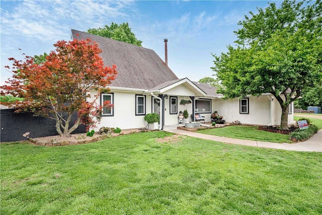 10 Acres of Land with Home for Sale in Fayetteville, Arkansas