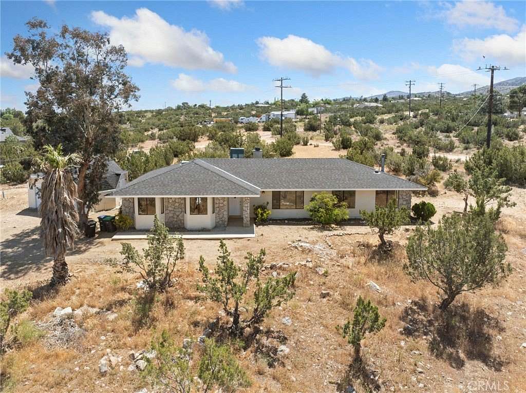 2 Acres of Land with Home for Sale in Piñon Hills, California