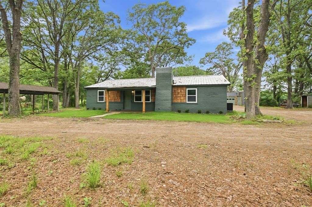 5.53 Acres of Land with Home for Sale in Telephone, Texas